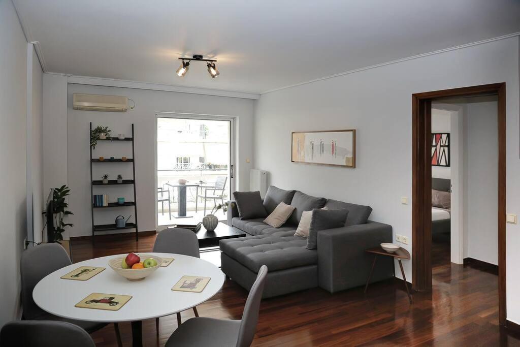 Charming Apartment Near Center Афины Экстерьер фото